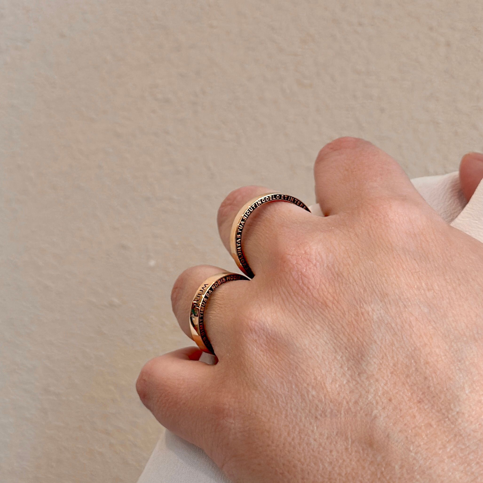 NUMERODUE A e B ORO GIALLO 9 KT TUUM