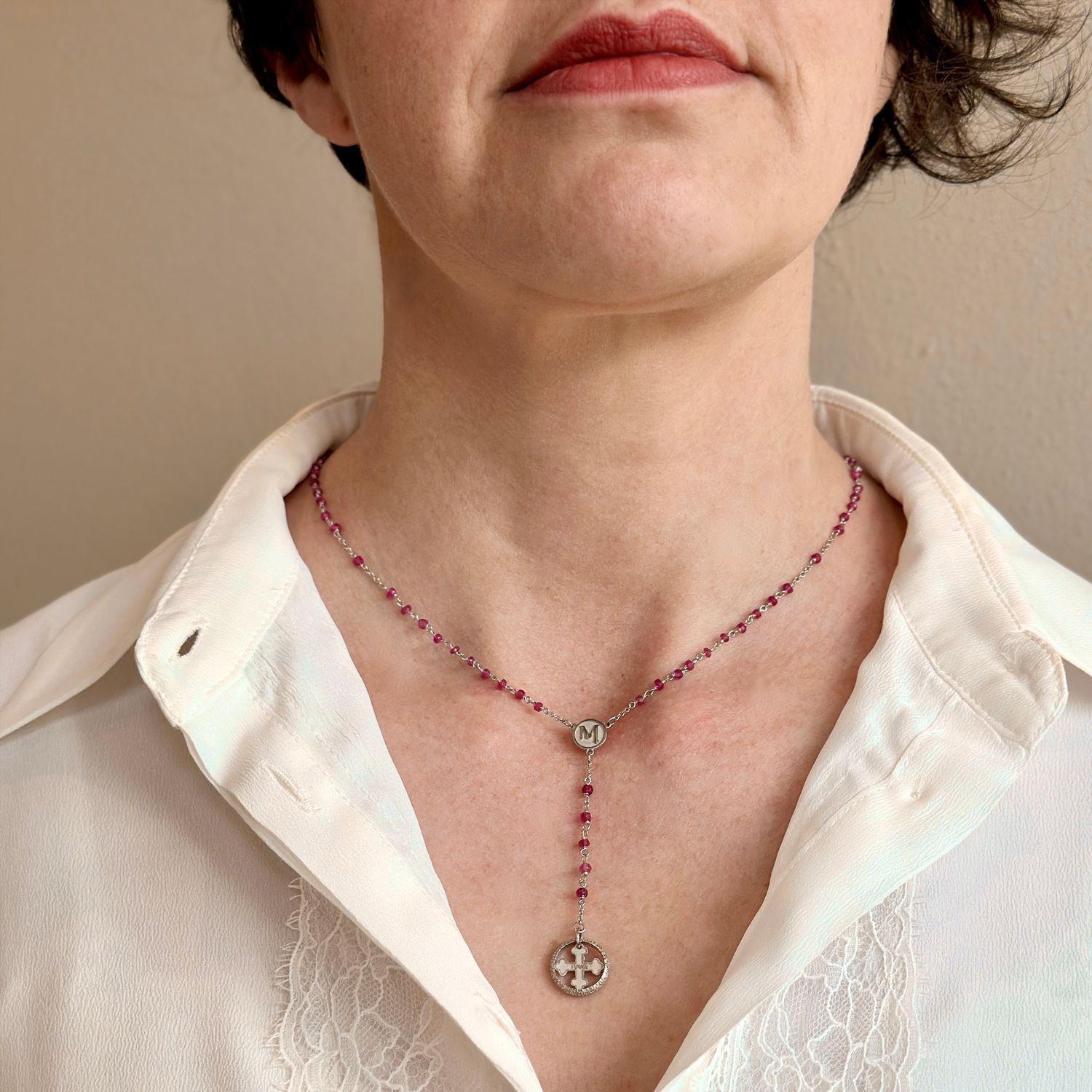TUUM COLLANA ROSARIO IN ORO BIANCO 9 KT CON ZAFFIRI ROSA