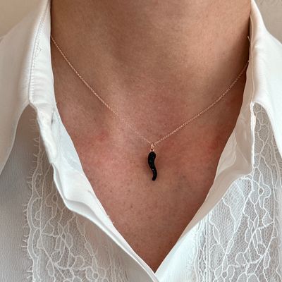 PESAVENTO GIROCOLLO CON CORNETTO POLVERE DI SOGNI NERA PESAVENTO GIROCOLLO CON CORNETTO POLVERE DI SOGNI NERA