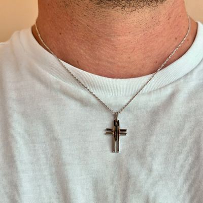 ÉSA CATENA CON CROCE ORO BIANCO 18kt. ZIRCONI NERI