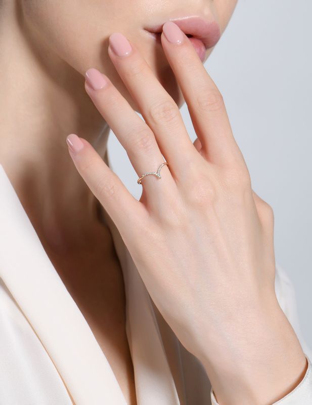 BURATO ANELLO CHEVRON ORO ROSA E DIAMANTI