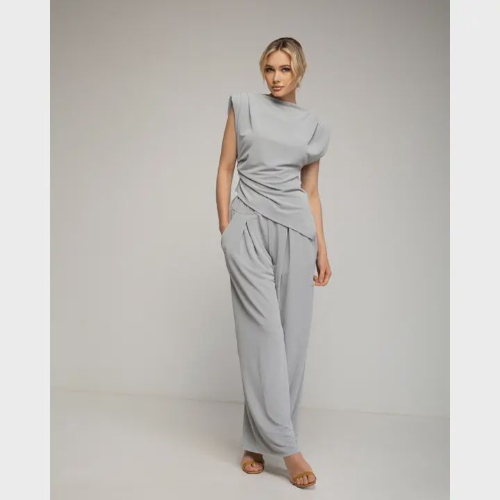Rechte broek en top met korte mouwen (set)