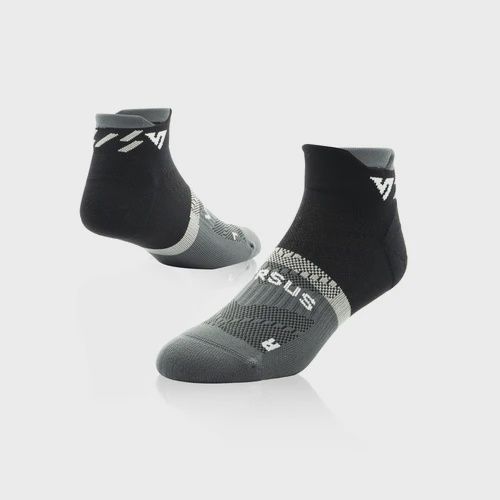 VERSUS ANKLE SOCKS
