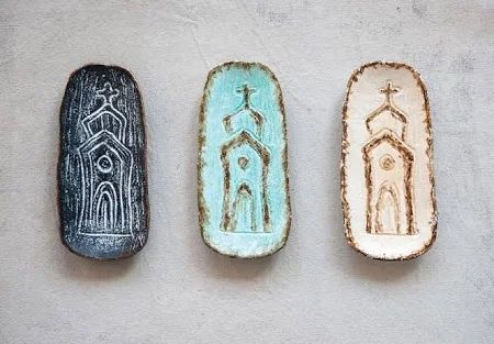 Cast Iron Dish with Church, Color: Ivory