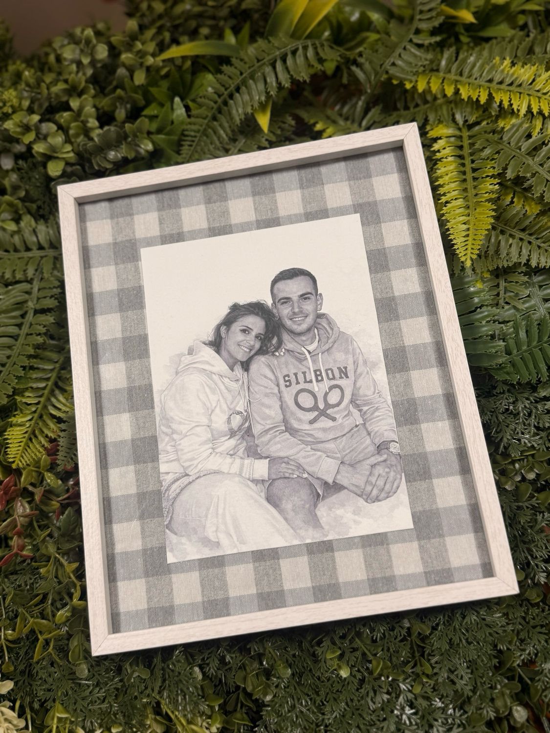 ILUSTRACIÓN ESTILO LÁPIZ DIGITAL SUAVE CON FONDO