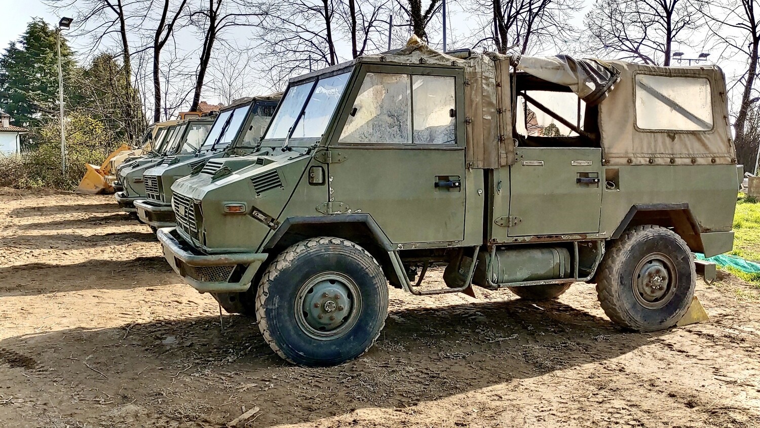 Vm 90 iveco 4x4 da restaurare. Diverse unità disponibili con Motori e