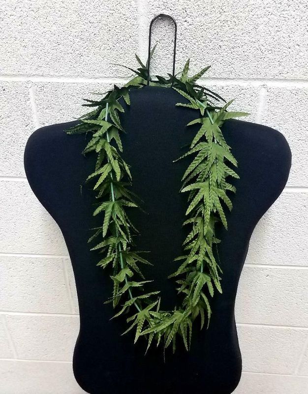 ​Hemp Leaf Lei , Green