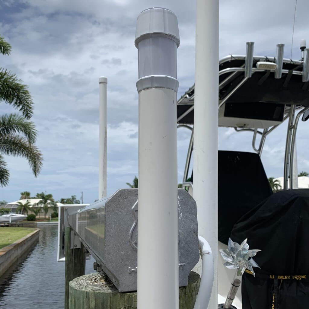 Doklite® White Solar Guide Post Light