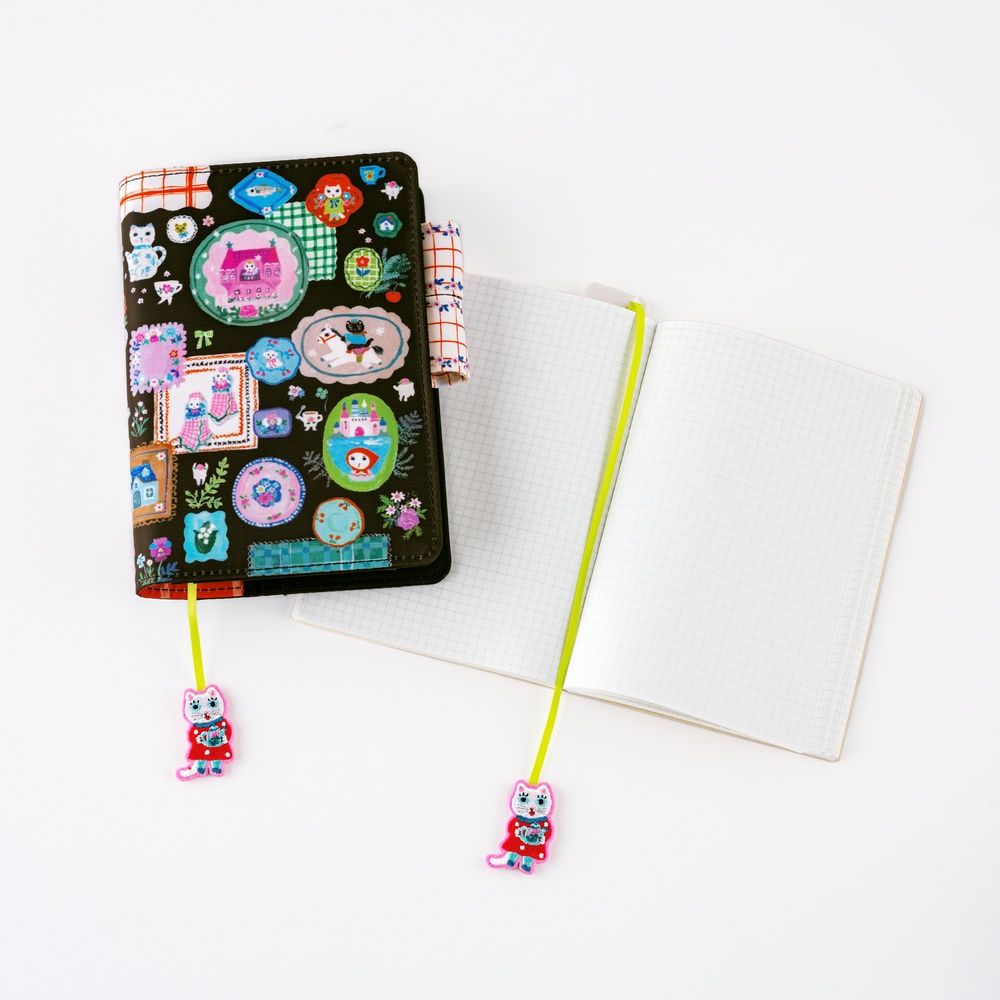 Hobonichi Embroidered Bookmark: Yumi Kitagishi - White Cat
