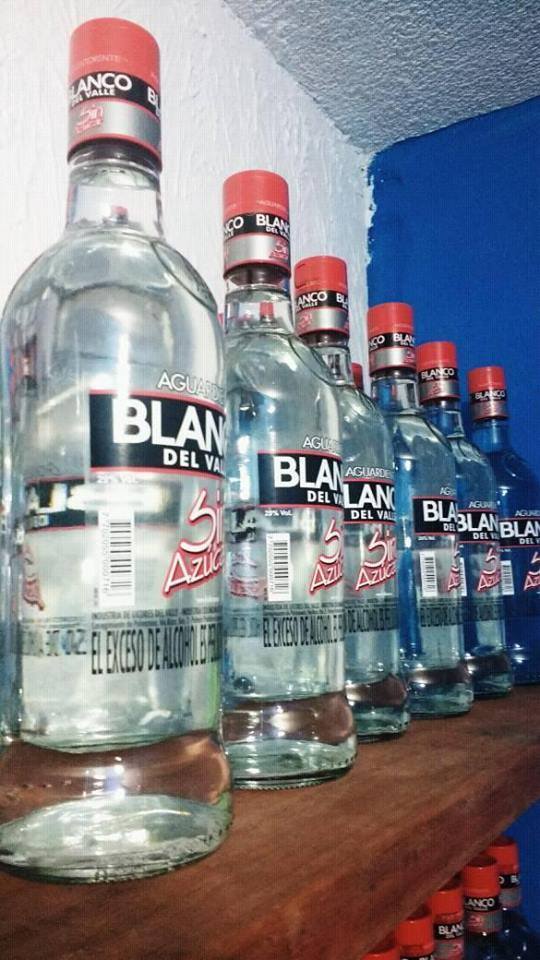 BOTELLA DE AGUARDIENTE