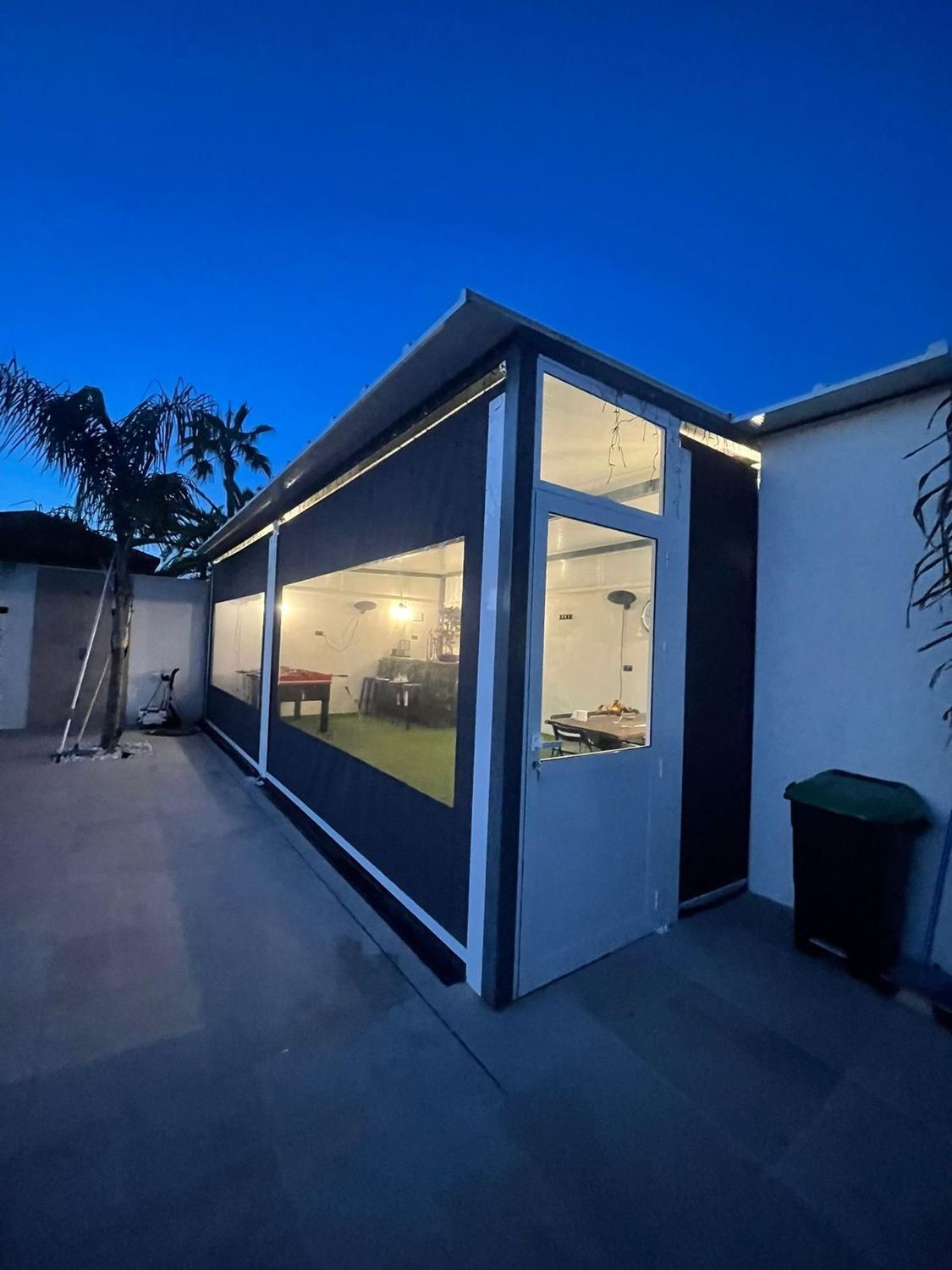 TELON VERTICAL CON VENTANA PVC TRANSPARENTE