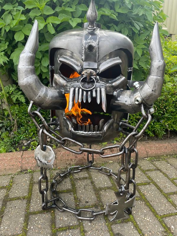 The Motorhead Snaggletooth Outdoor Wood Burner - Style 1