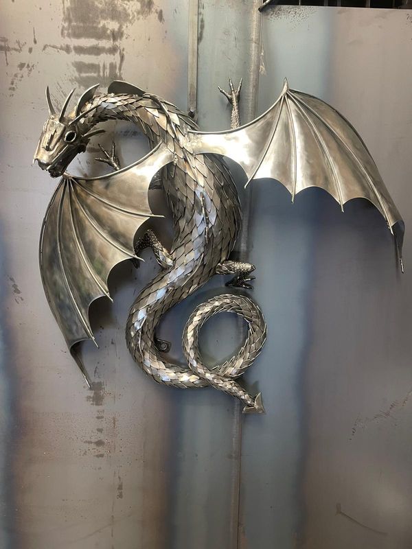 Wall Dragon