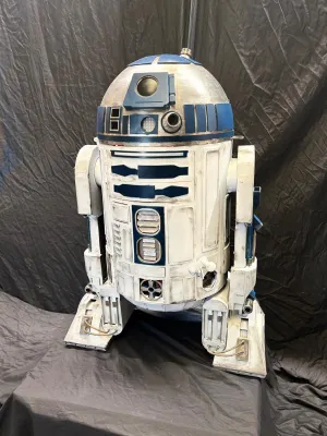 R2-D2 Drinks Droid