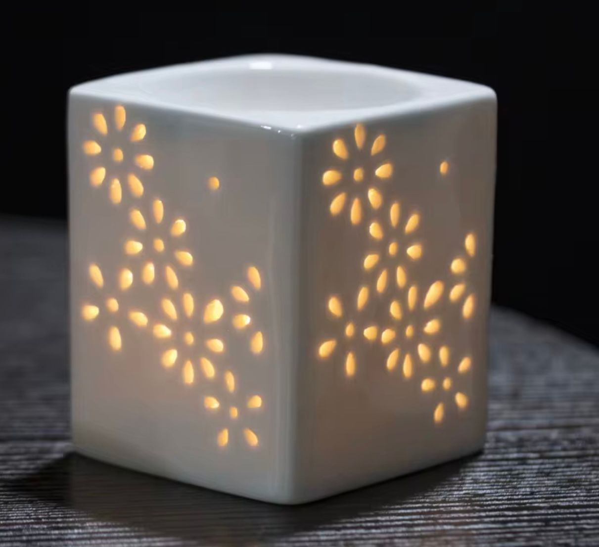 Wax Warmers-Cube Shaped