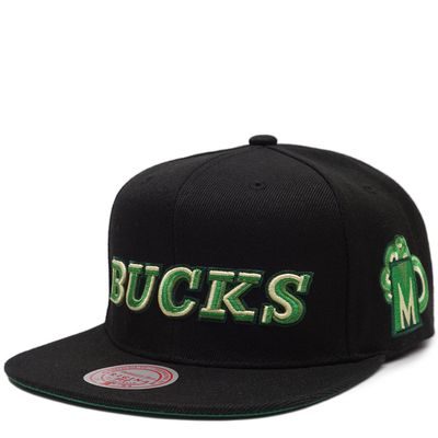 MITCHELL &amp; NESS X MODA3 BUCKS HOMECOURT WORDMARK SNAPBACK HAT 