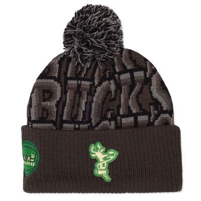 MITCHELL &amp; NESS X MODA3 BUCKS HOMECOURT BANGO POM BEANIE