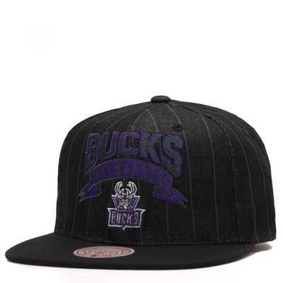 MITCHELL &amp; NESS MILWAUKEE BUCKS DEM STRIPES SNAPBACK HAT