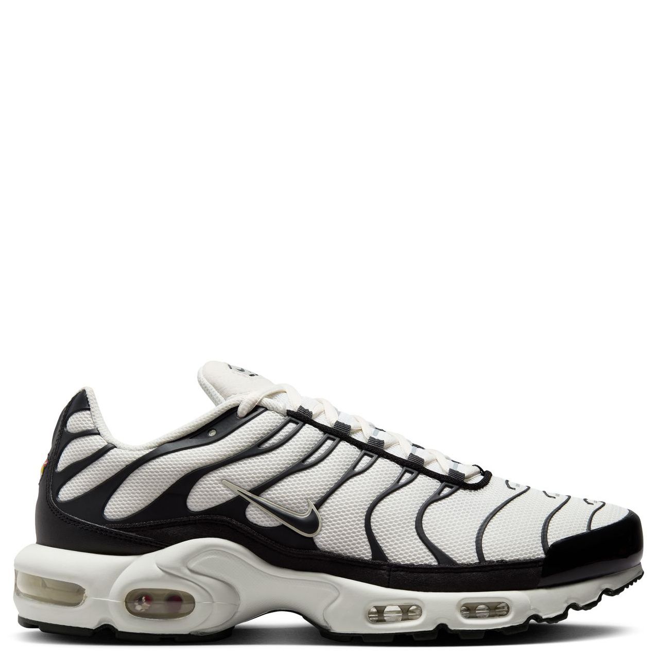 NIKE AIR MAX PLUS ESSENTIAL+  