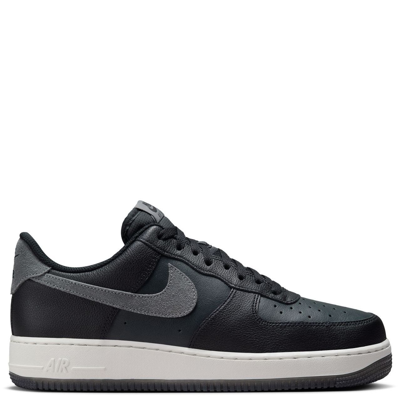 NIKE AIR FORCE 1 &#39;07 LV8   