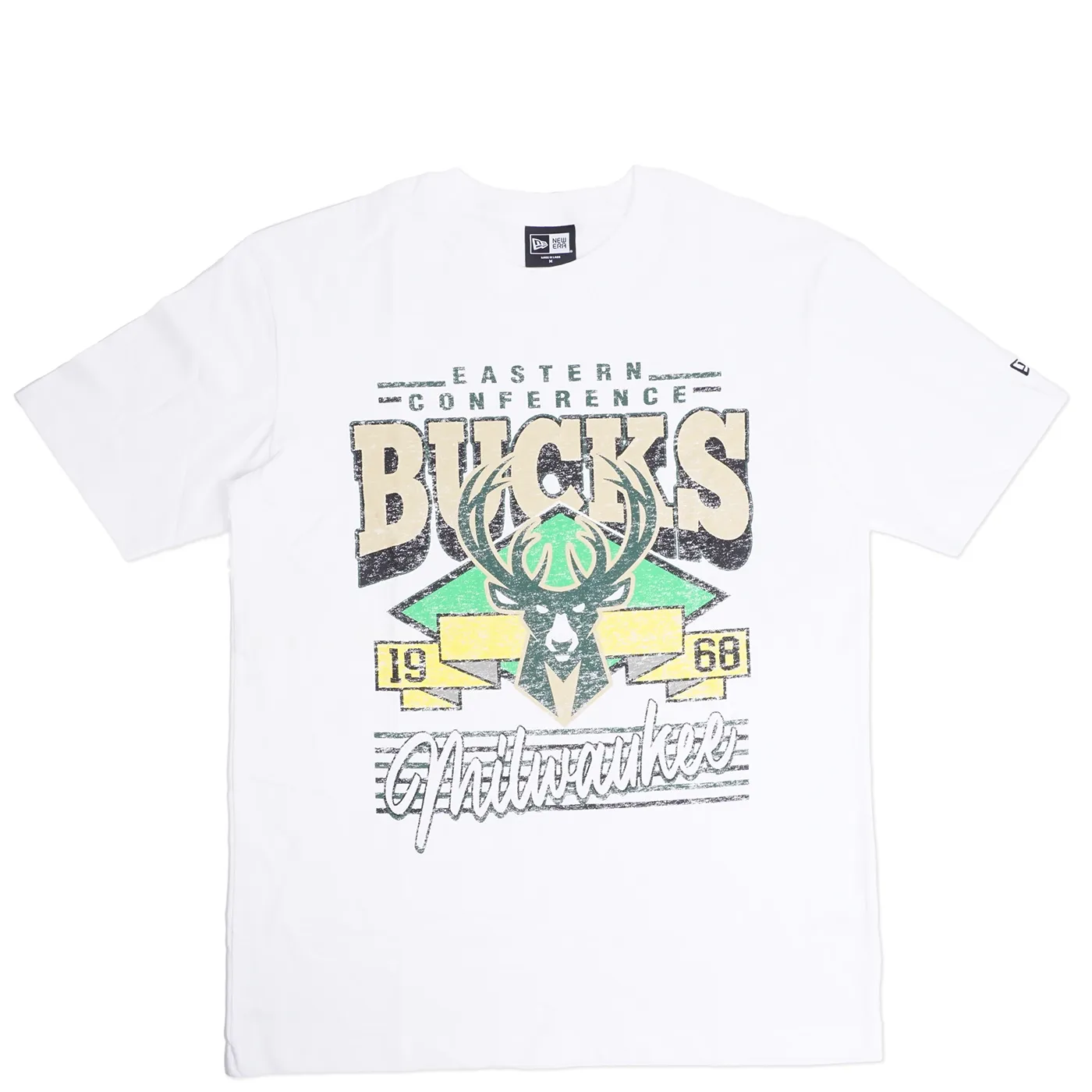 NEW ERA MILWAUKEE BUCKS SPORT CLASS DISTRESSED TEE  