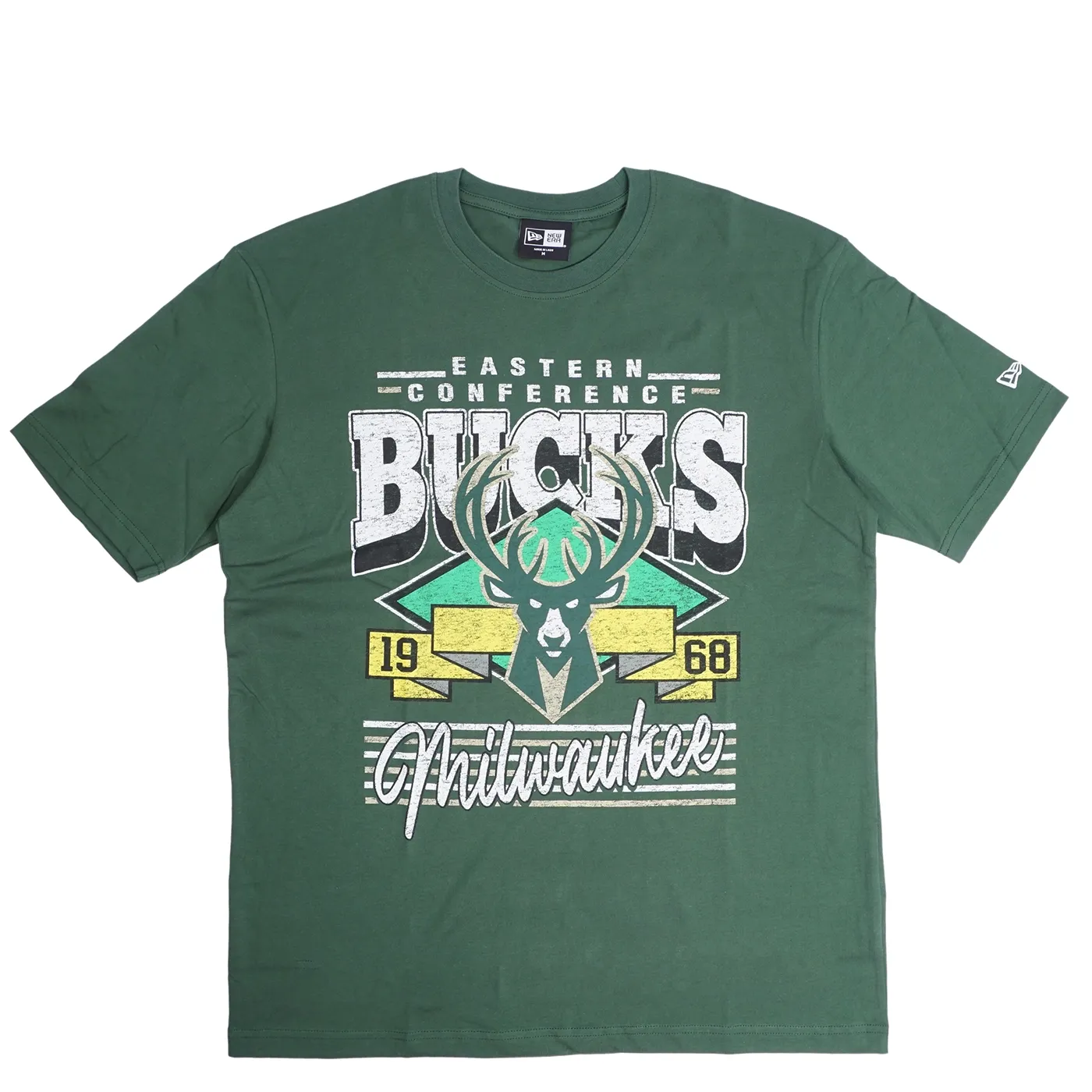 NEW ERA MILWAUKEE BUCKS SPORT CLASS DISTRESSED TEE 
