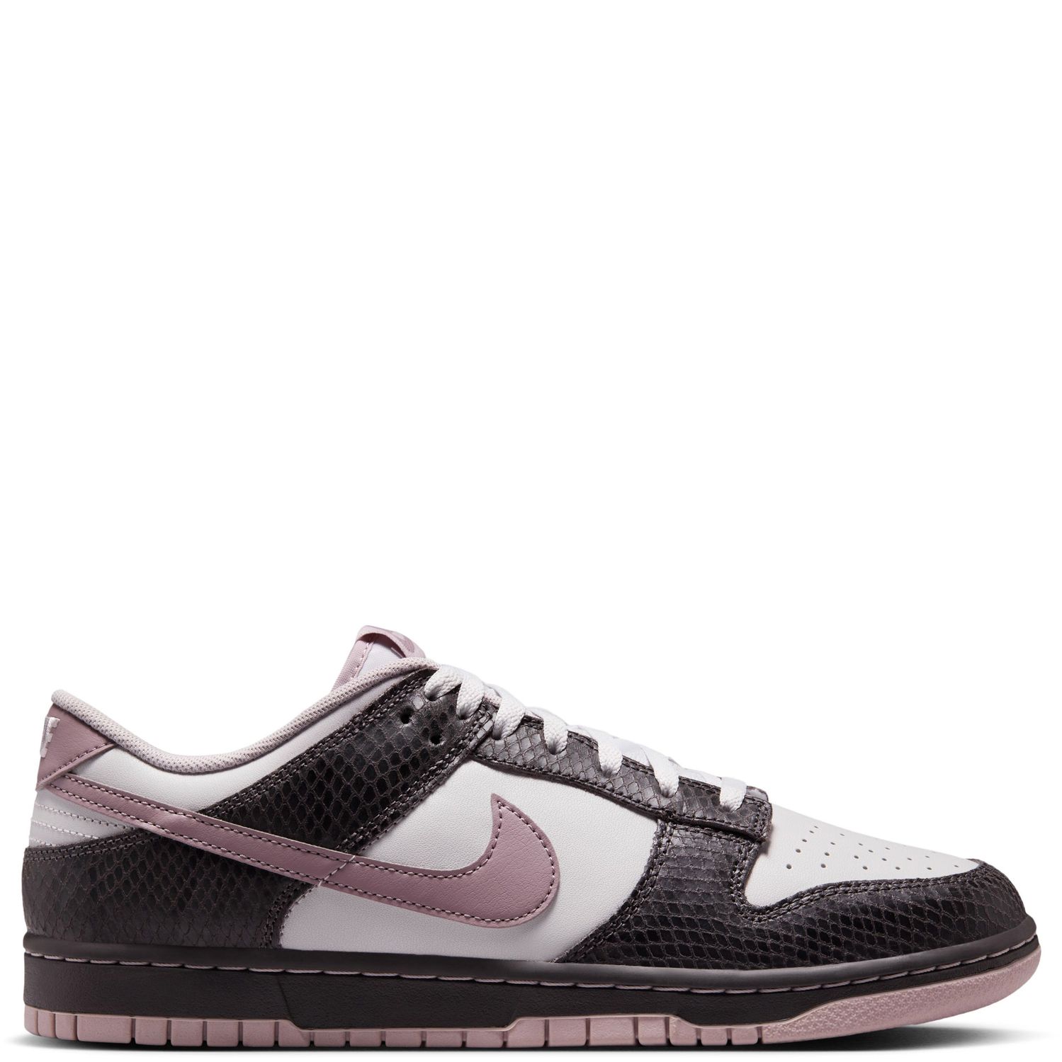 NIKE DUNK LOW SE    
