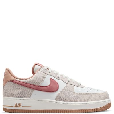 NIKE AIR FORCE 1 &#39;07 LV8      