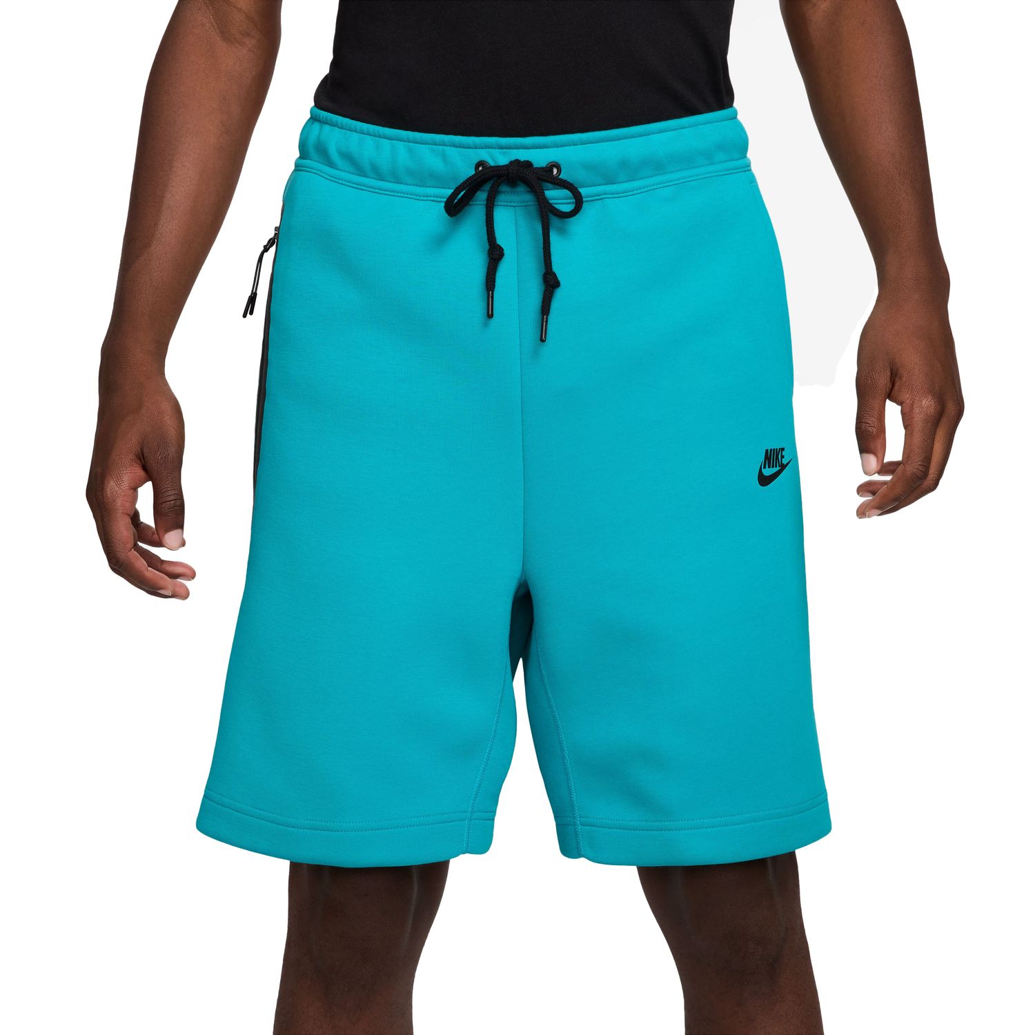 NIKE TECH FLEECE SHORTS  