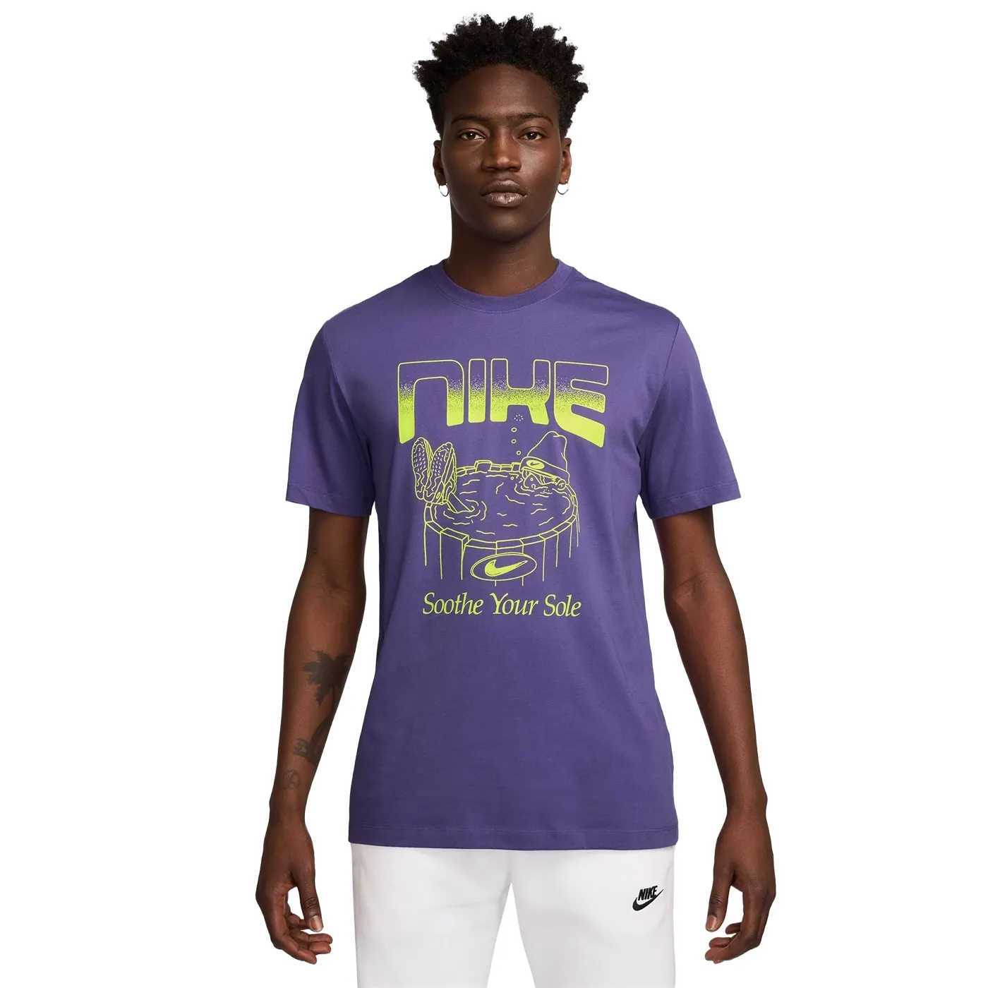 NIKE SOOTH YOUR SOLE TEE