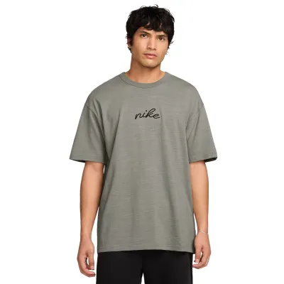 NIKE PREMIUM ESSENTIALS TEE
