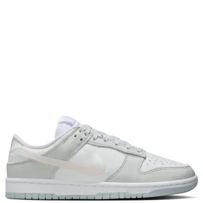 NIKE WOMEN&#39;S DUNK LOW