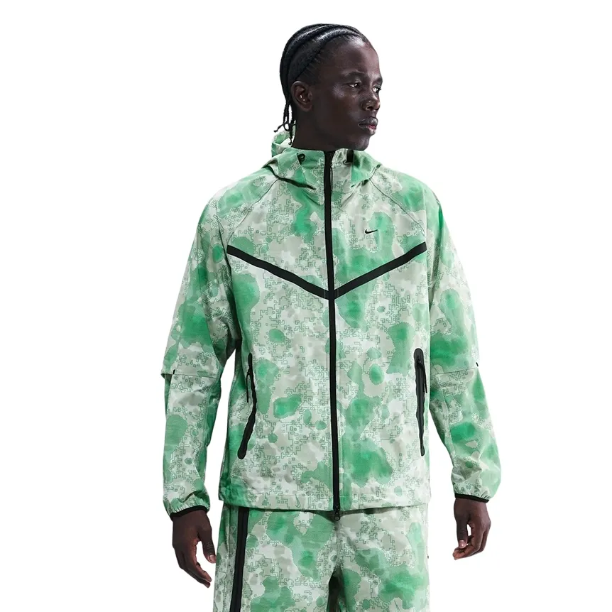 NIKE TECH DRI-FIT WOVEN CAMO WINDRUNNER JACKET