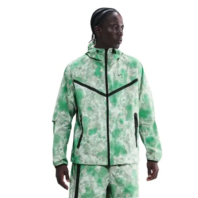 NIKE TECH DRI-FIT WOVEN CAMO WINDRUNNER JACKET