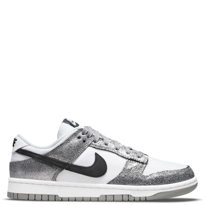 NIKE WOMEN&#39;S DUNK LOW
