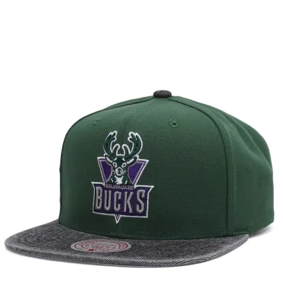 MITCHELL &amp; NESS MILWAUKEE BUCKS DENIM PATCHWORK SNAPBACK HAT