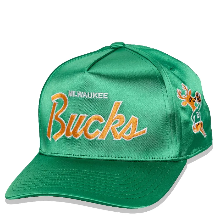 MITCHELL &amp; NESS MILWAUKEE BUCKS SATIN SCRIPT PRO SNAPBACK HAT