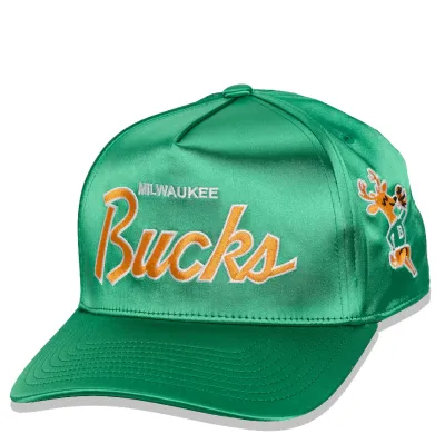 MITCHELL &amp; NESS MILWAUKEE BUCKS SATIN SCRIPT PRO SNAPBACK HAT
