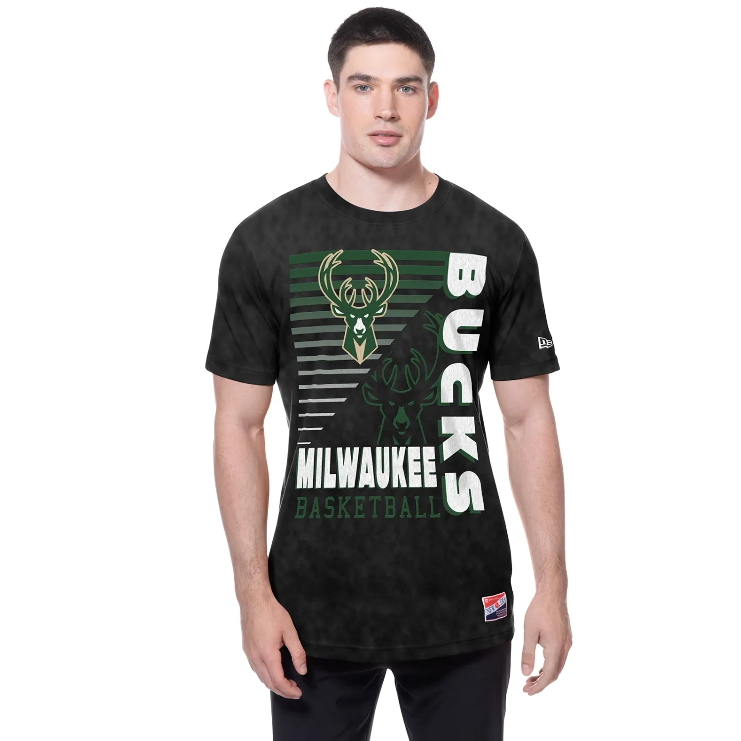 NEW ERA MILWAUKEE BUCKS FADE AWAY MINERAL WASH TEE