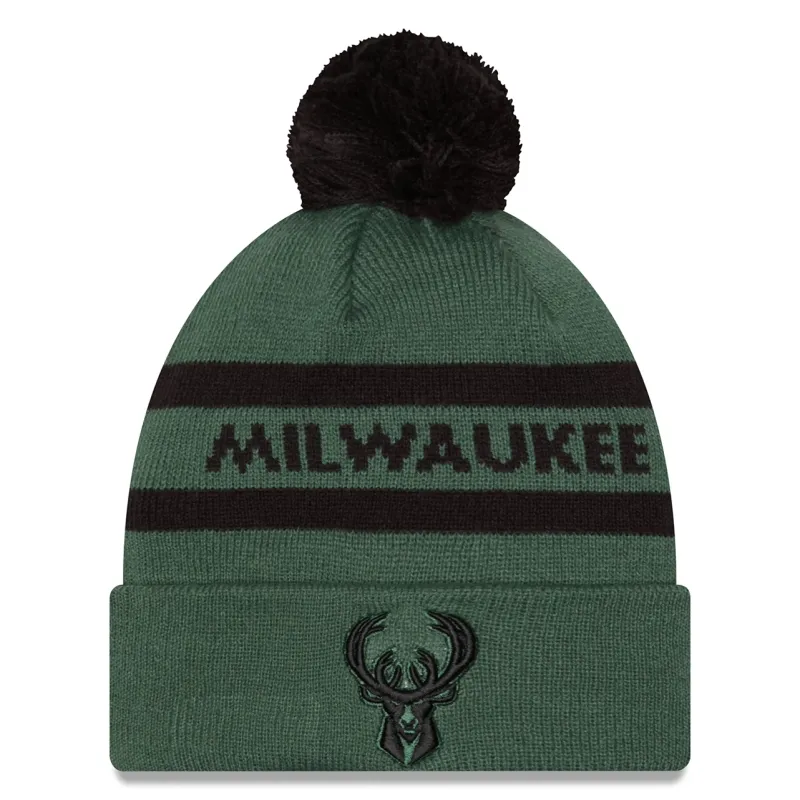NEW ERA MILWAUKEE BUCKS 2-TONE TEXT BEANIE