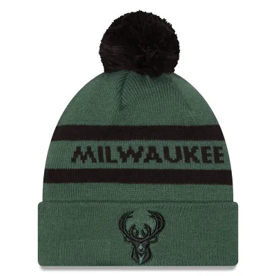 NEW ERA MILWAUKEE BUCKS 2-TONE TEXT BEANIE