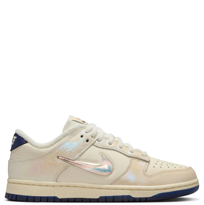 NIKE WOMEN&#39;S DUNK LOW