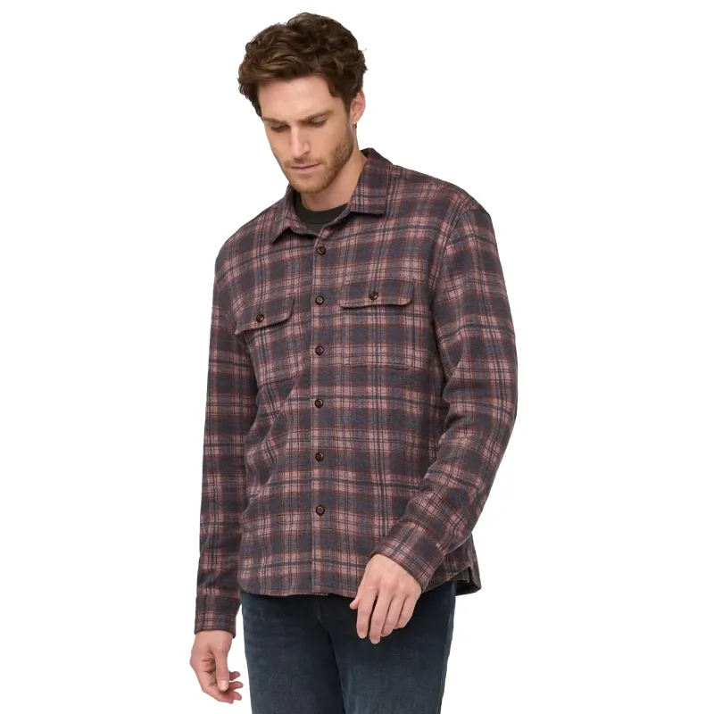DUER PERFORMANCE FLANNEL BUTTON DOWN SHIRT    