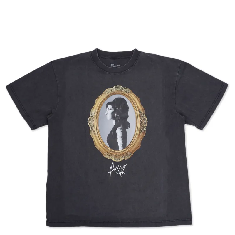COLOR BARS AMY WINEHOUSE PORTRAIT TEE 