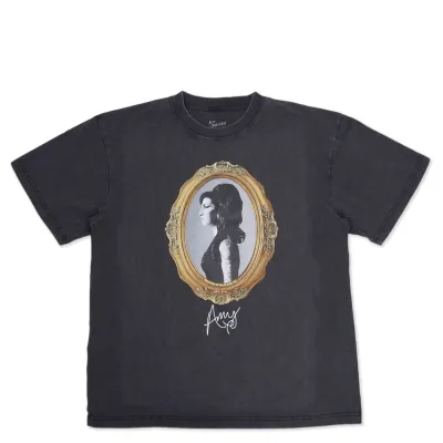 COLOR BARS AMY WINEHOUSE PORTRAIT TEE