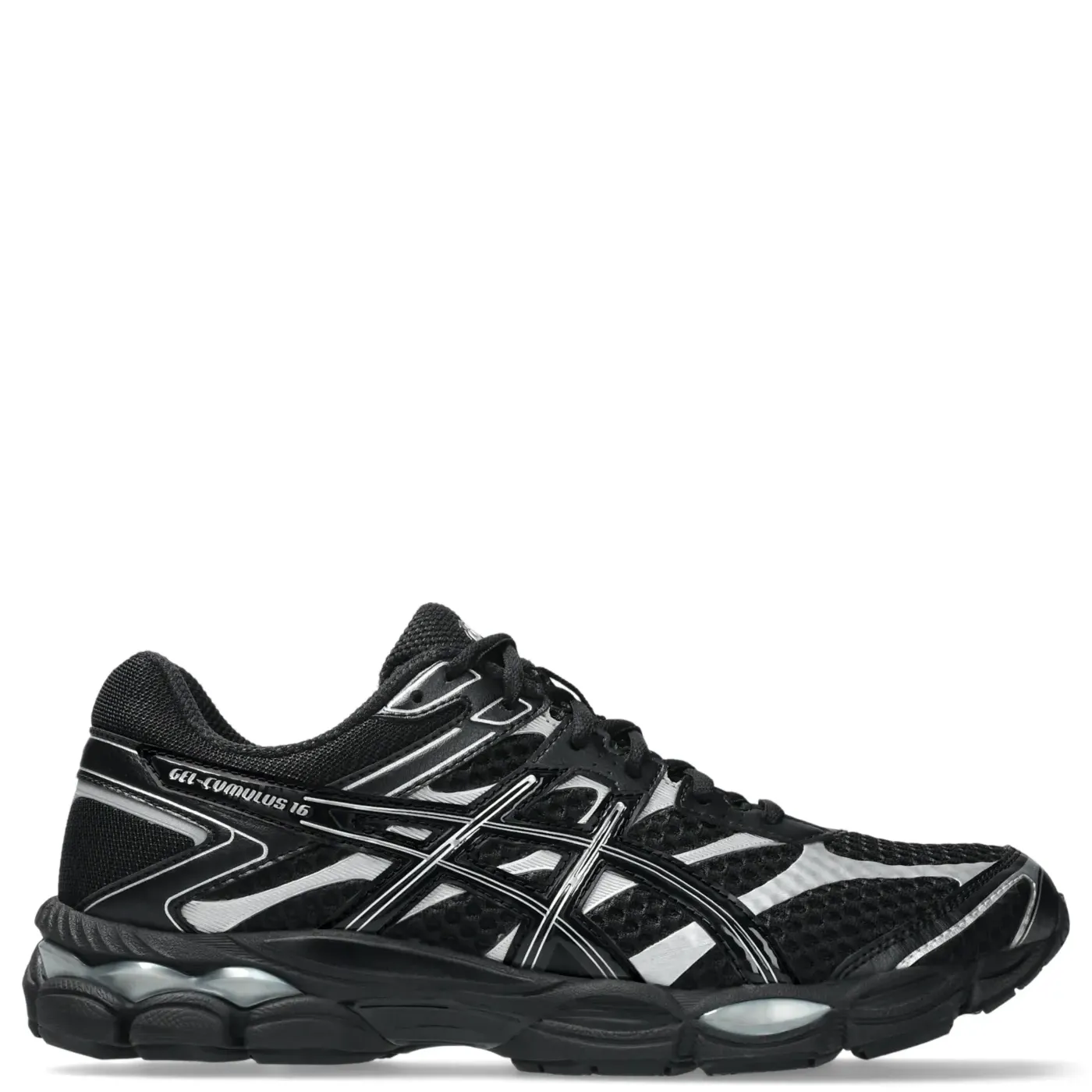 Front view of ASICS GEL-CUMULUS 16 retro running shoe in black with mesh upper and GEL cushioning.