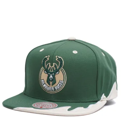 MITCHELL &amp; NESS MILWAUKEE BUCKS RISING TIDE SNAPBACK HAT