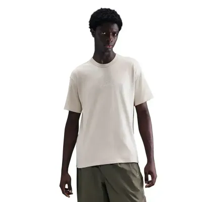 NIKE PREMIUM ESSENTIALS TEE     