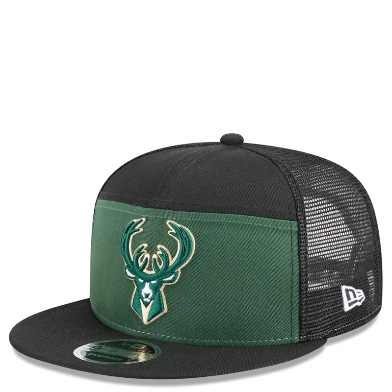 NEW ERA MILWAUKEE BUCKS OUTDOOR SPLIT PANEL 9FIFTY TRUCKER HAT