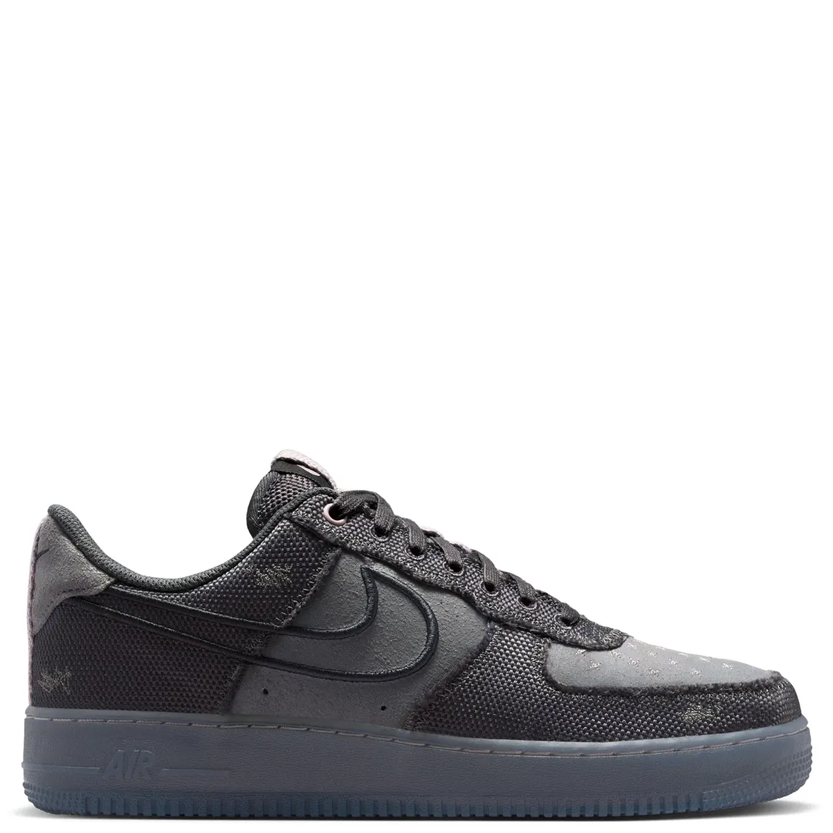 Lateral side view of Nike Air Force 1 ’07 in Iron Grey with classic Swoosh and Air midsole.